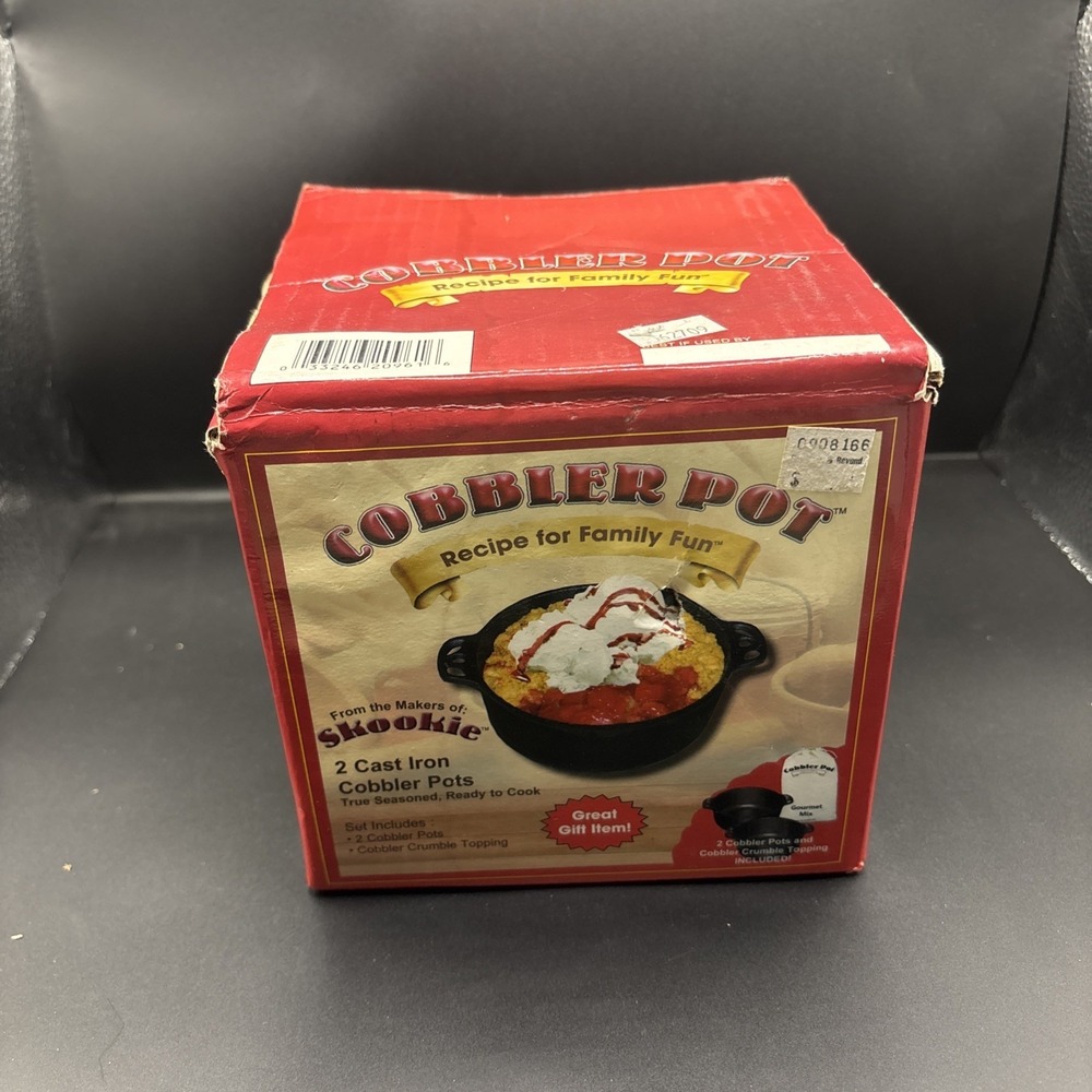 Sante Cobbler Pot 2 Piece 5 Inch Cast Iron Mini Skillet Set with Crumble Mix